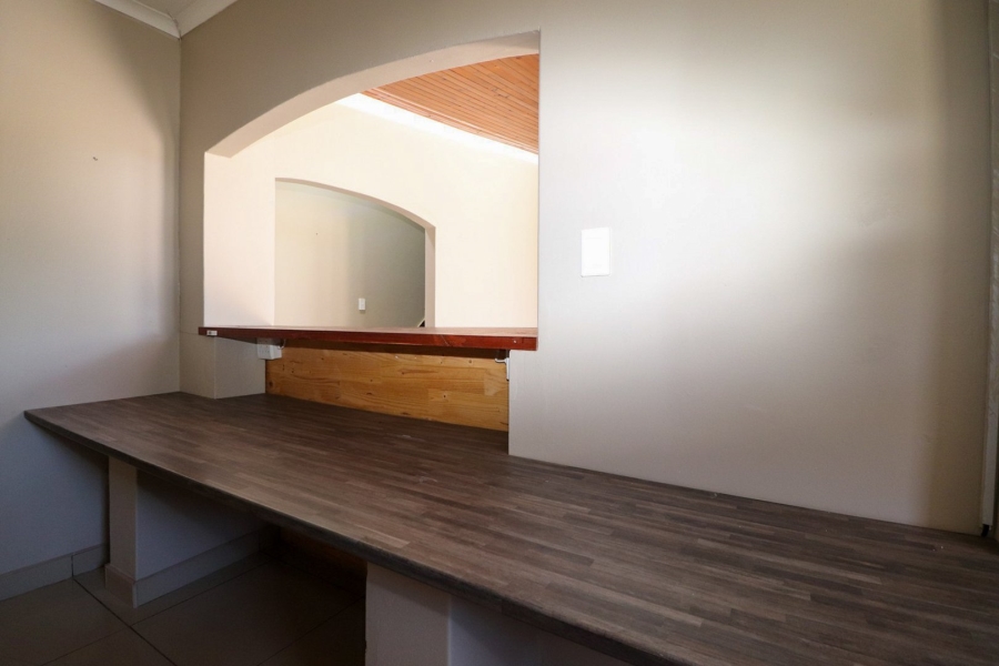 To Let commercial Property for Rent in Wilkoppies North West